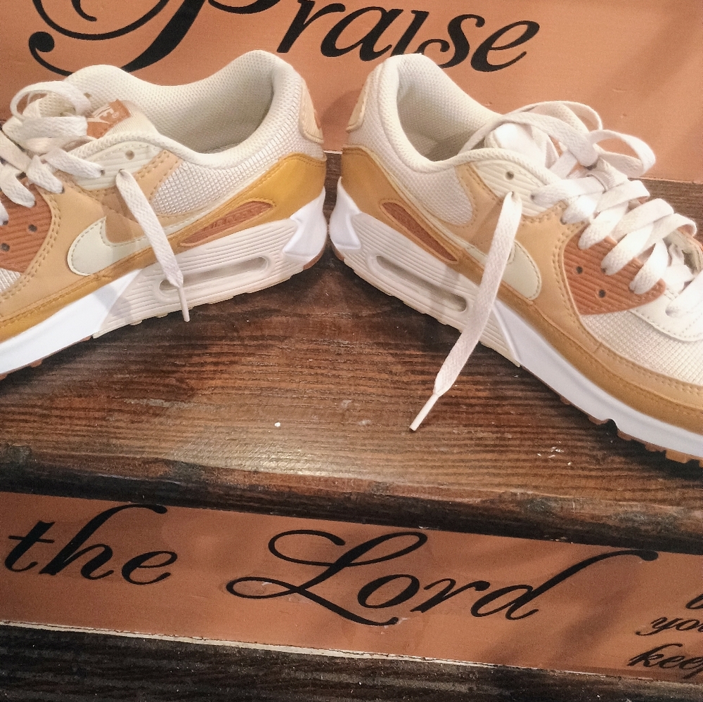 Nike Air Max Sneakers; White, Carmel and Tan. Barely Worn - Picture 5 of 8